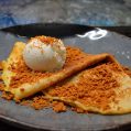 Crepe-crema-de-lotus,-galleta-y-helado-de-yogur